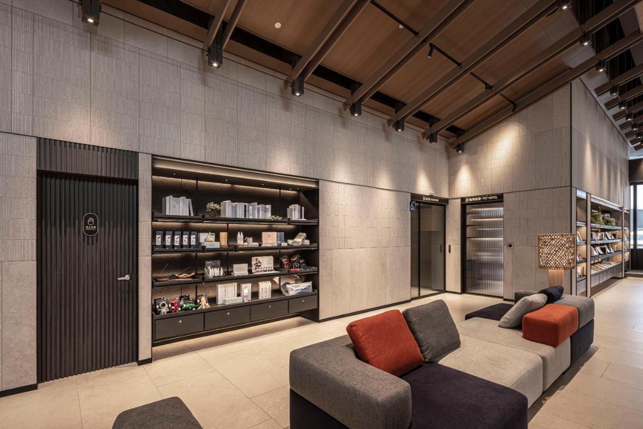 Lakeshore Hotel Hualien Taroko Shunan Екстериор снимка The interior of the new library